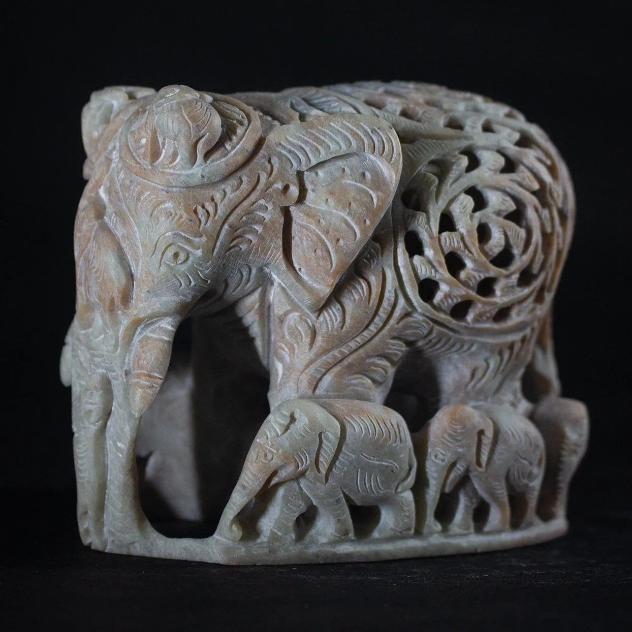 Varanasi Soft Stone Jali - Elephant With Family