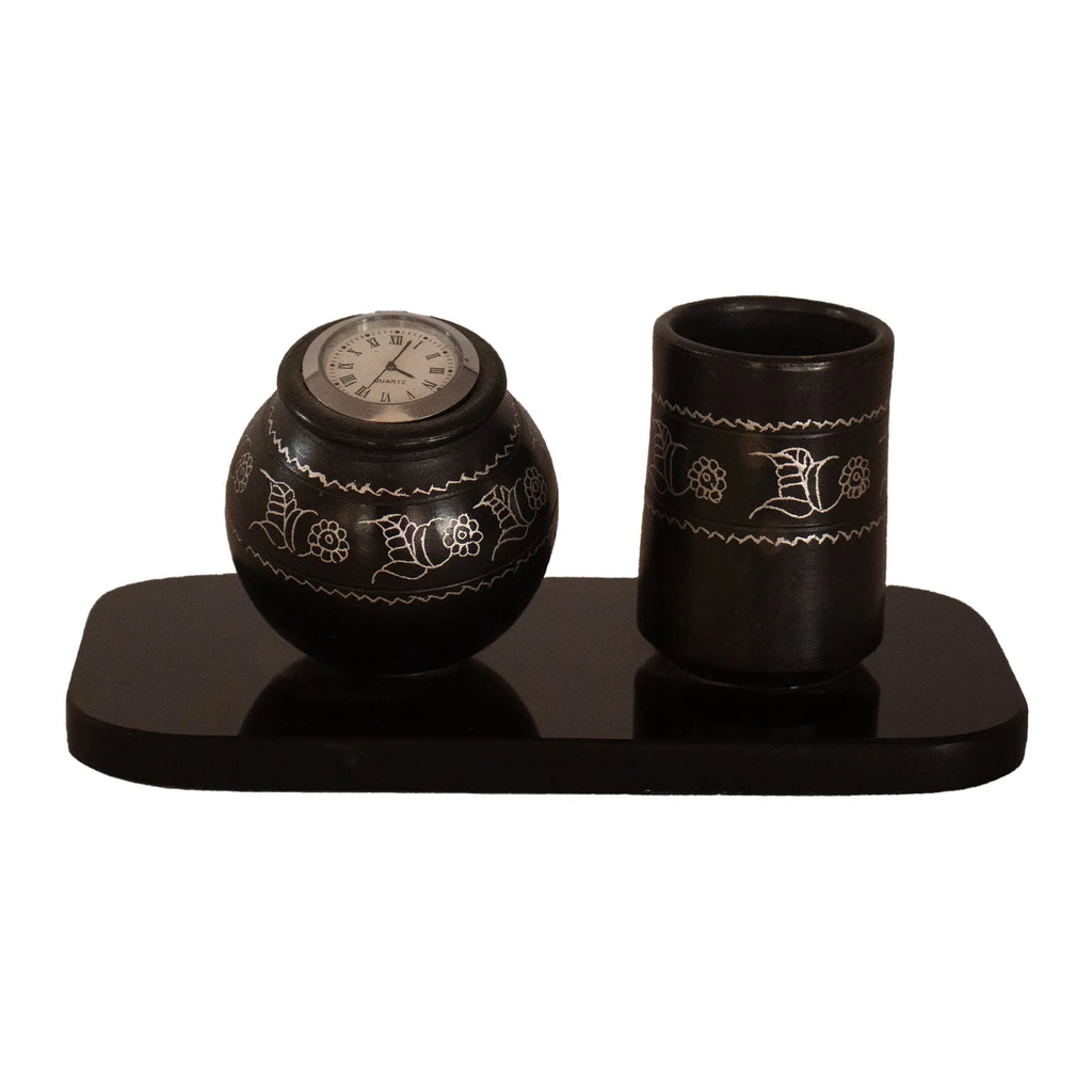 Black Pottery - Clock with lacquer glass base